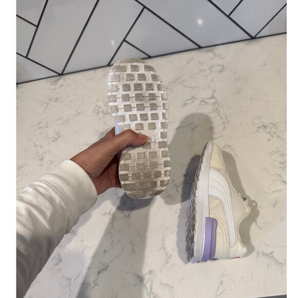 Puma Graviton AC sneakers size 10C cream/beige upper pink purple accents - Picture 5 of 7